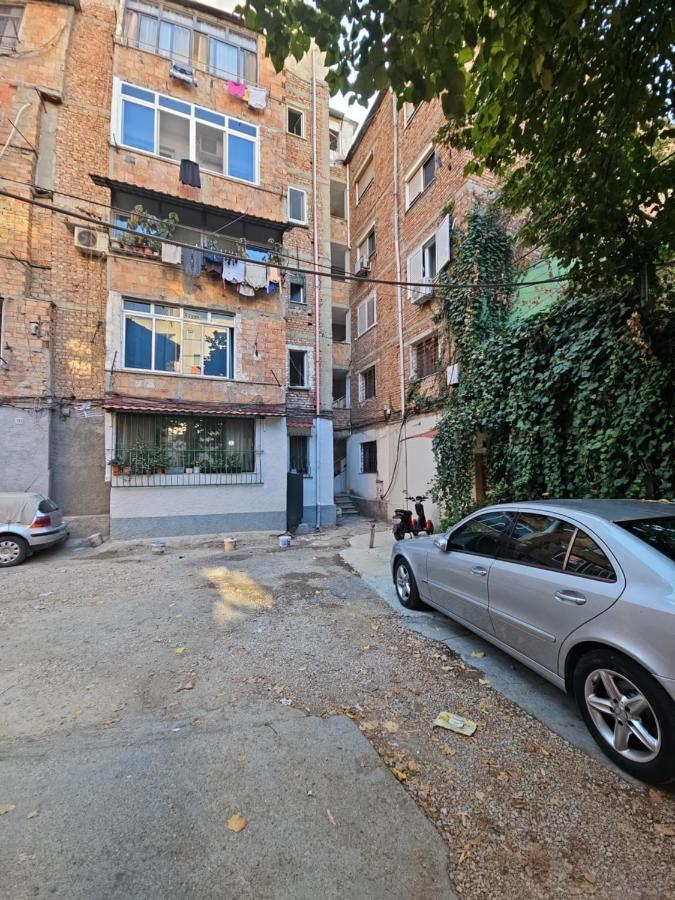 Tiny Rose Studio Тирана Екстериор снимка
